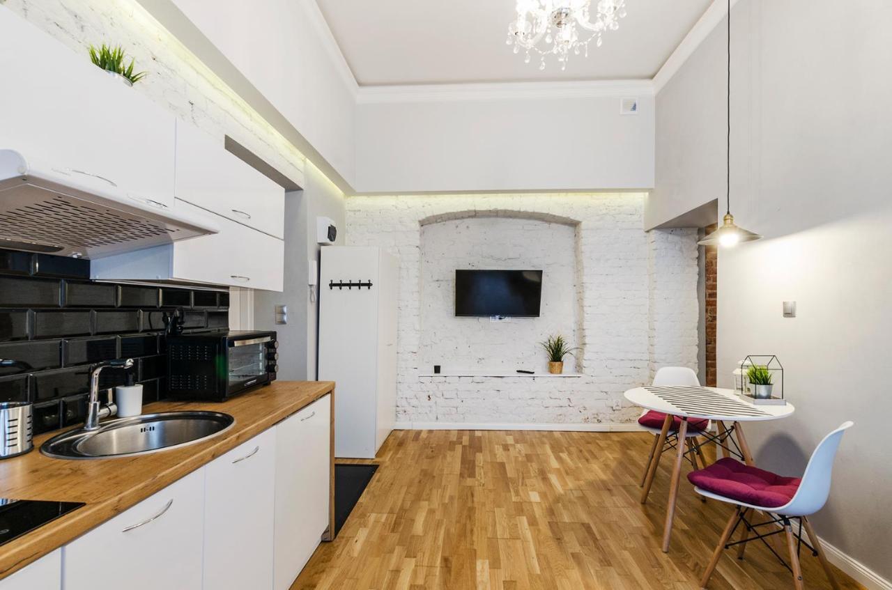 Standard Apartment On 6 Sierpnia Lodž Exteriér fotografie